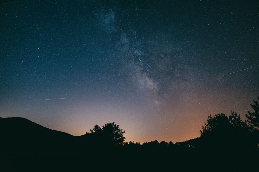 Leo, BEWARE! These 3 Zodiac Signs May Suddenly Walk Away From You - featured image
